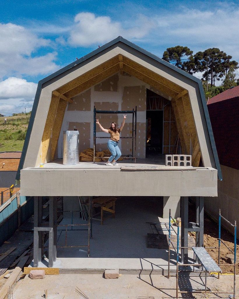Karla Amadori compartilha sua rotina transformando toda sua casa de forma radical