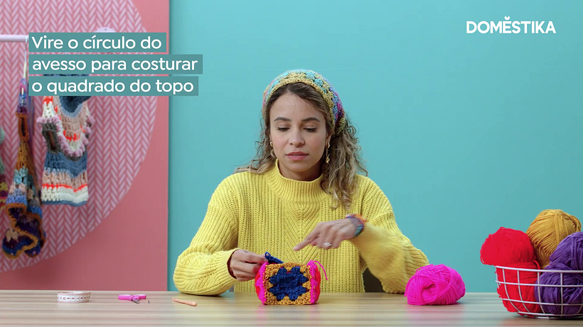 Utilize pontos baixíssimos por toda a volta da costura