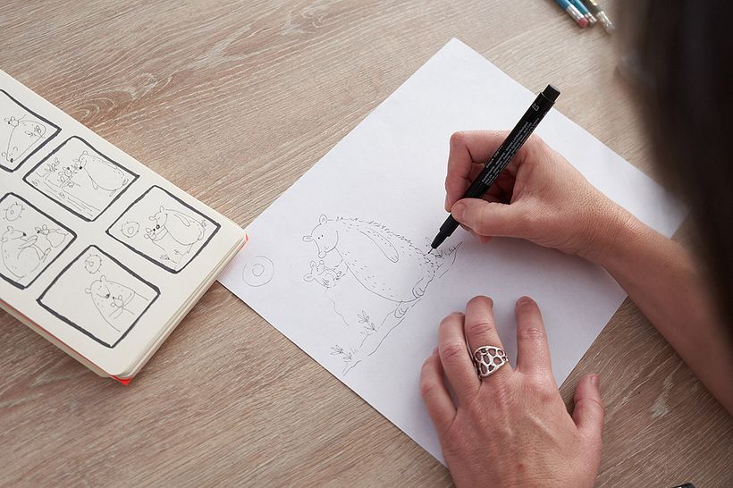 Arma bocetos antes de comenzar a pintar sobre tu pieza. 