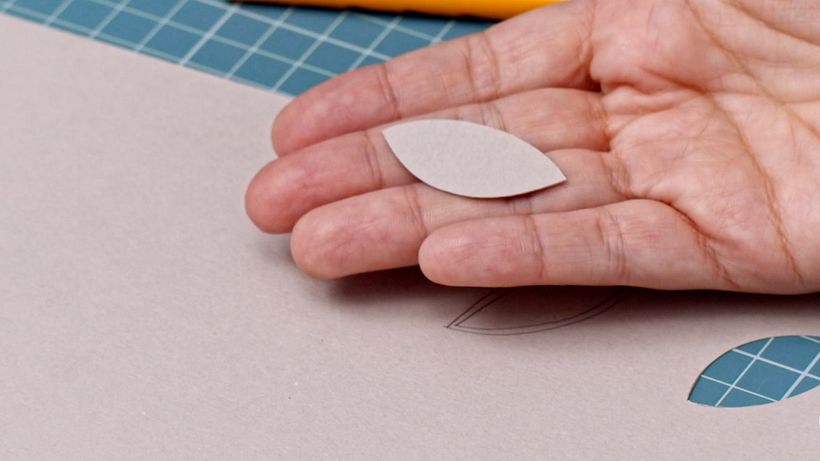 Corte en valor de silueta.