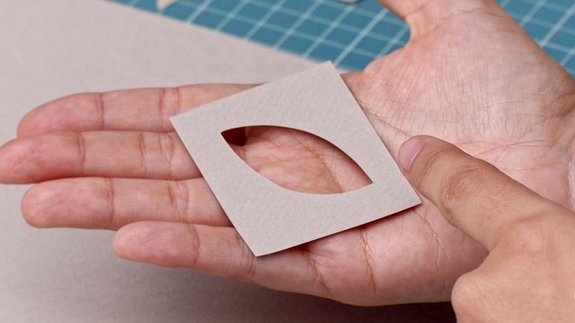 Negativo: silueta definida por espacio vacío.