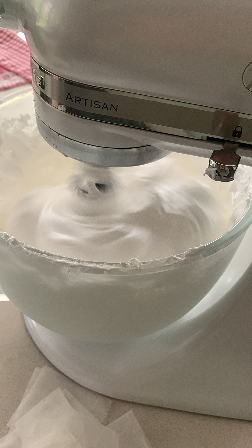 Mi Proyecto del curso: Flores de crema de mantequilla para cake design 1