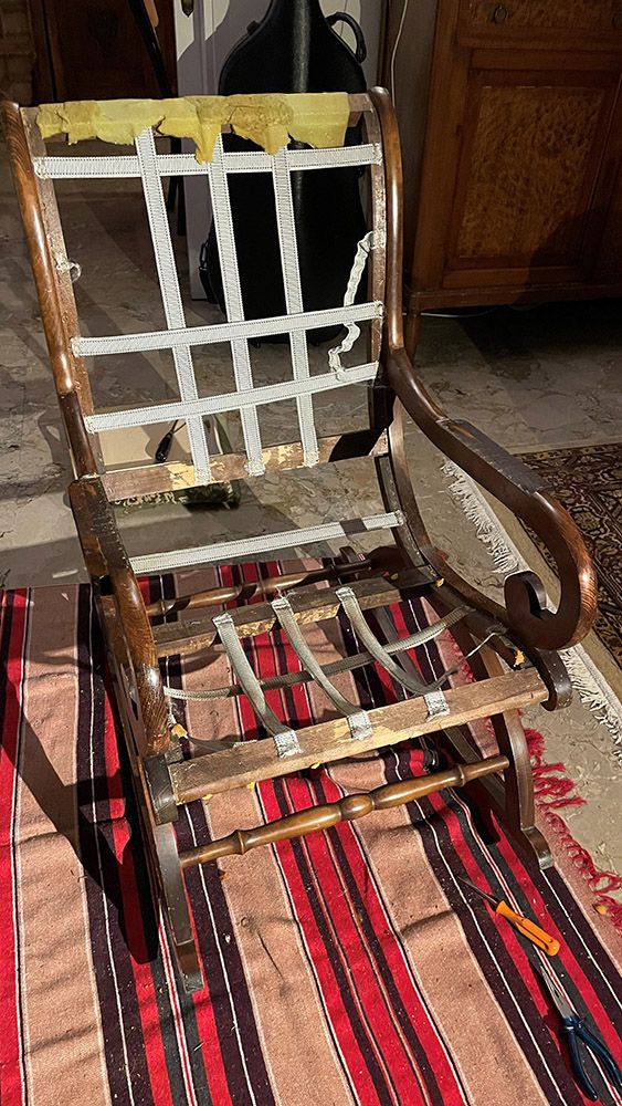 My project in Chair Restoration and Upholstery course 8