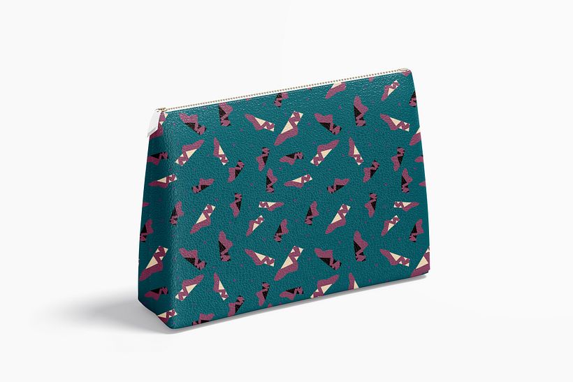 Mockup de uma necessaire da estampa acima 