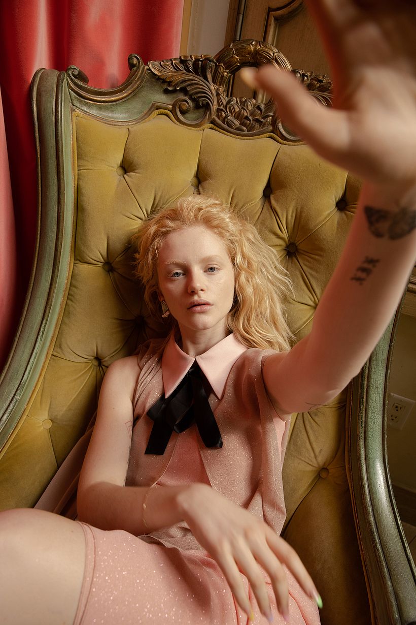 Actress Emma Laird for Foxes Magazine 1