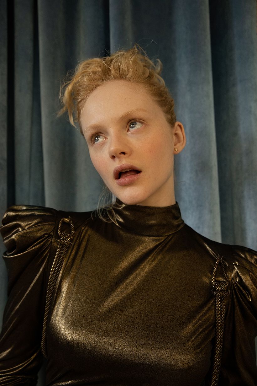 Actress Emma Laird for Foxes Magazine 6