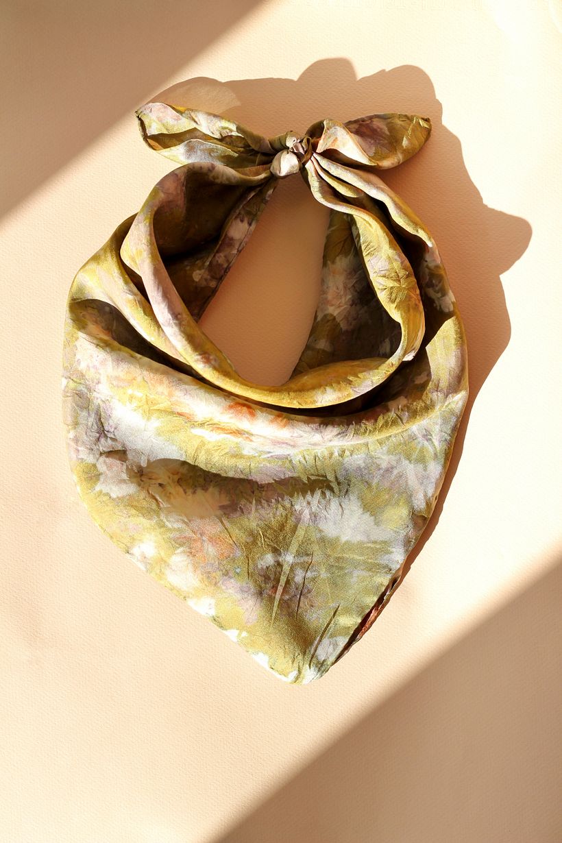Bundle dyed silk scarves  - Teinture textile