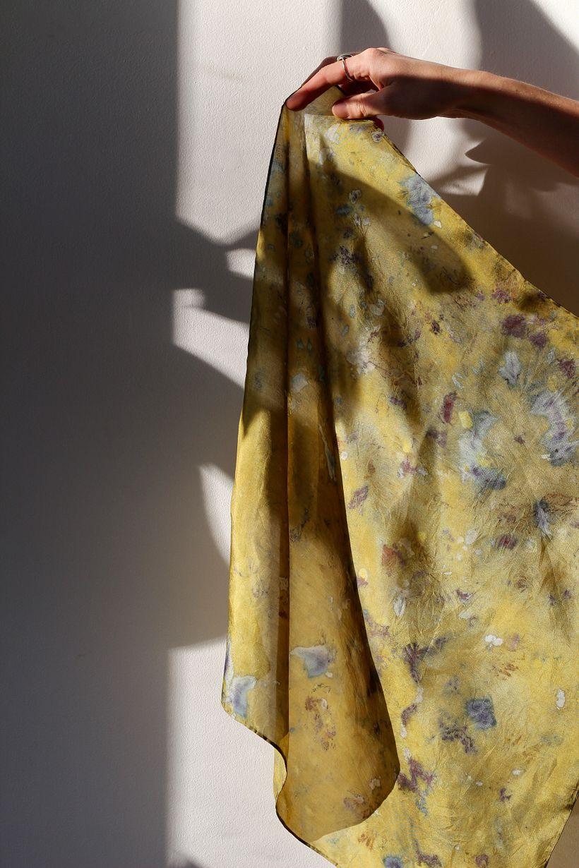 Bundle dyed silk scarves  - Teinture textile
