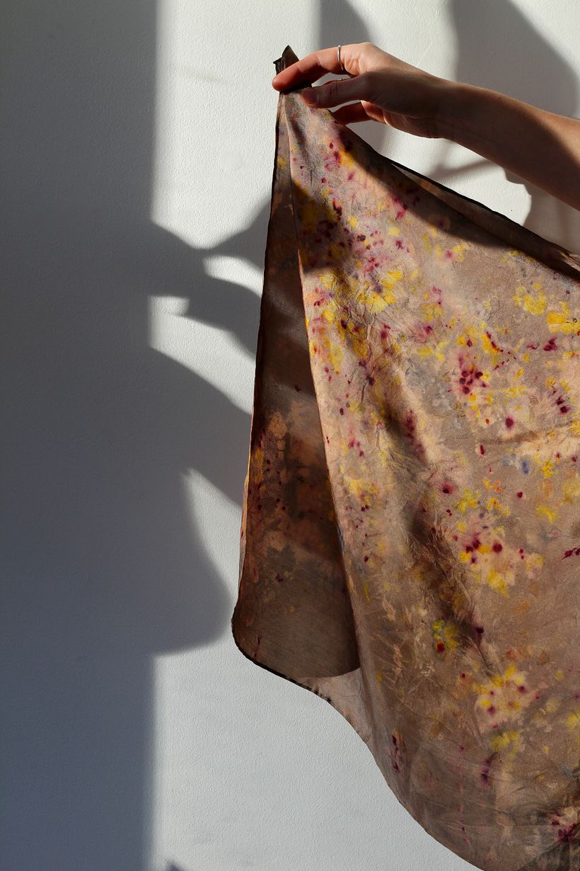 Bundle dyed silk scarves  - Teinture textile