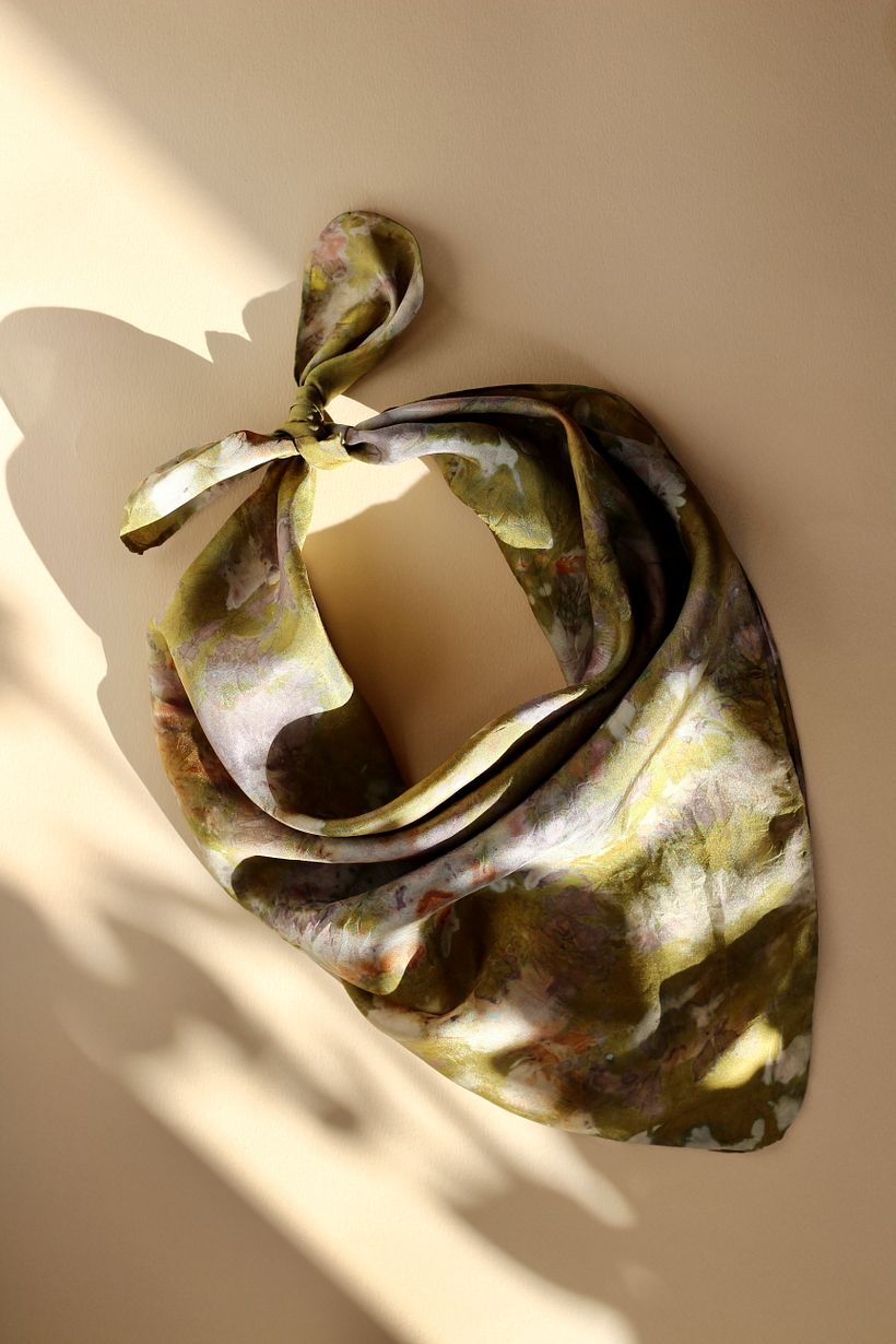 Bundle dyed silk scarves  - Teinture textile