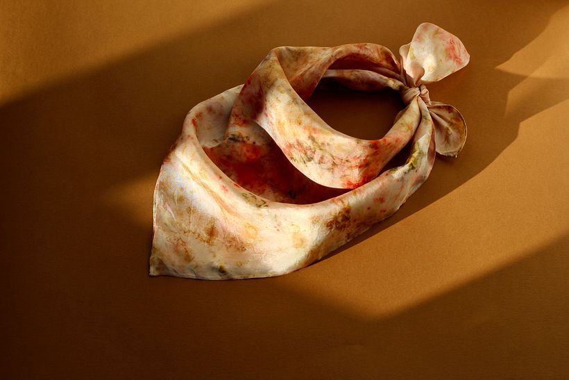 Bundle dyed silk scarves  - Teinture textile