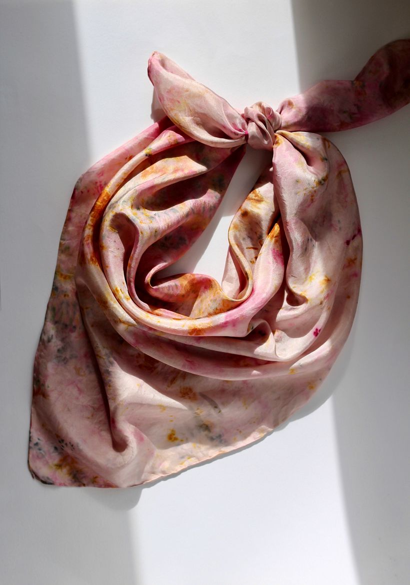 Bundle dyed silk scarves  - Teinture textile
