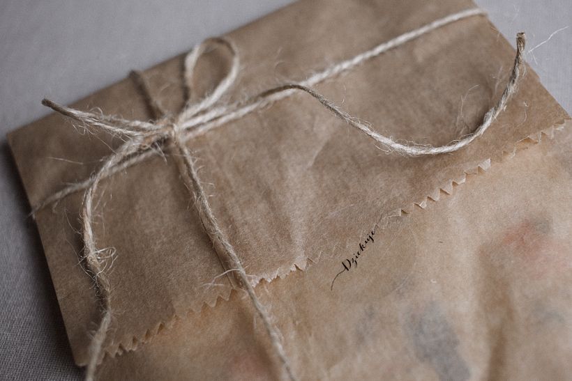 Eco craft is dedicated to sustainable packaging research. Unsplash.