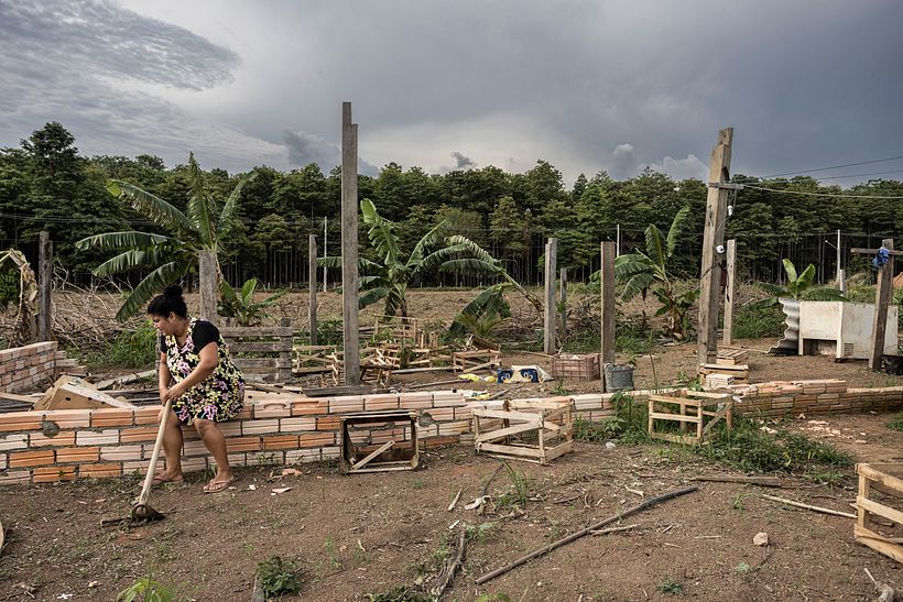 Beneficiária de assentamento rural no entorno de Paranaíta.