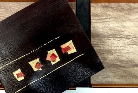 Artistic binding by Susana Domínguez.