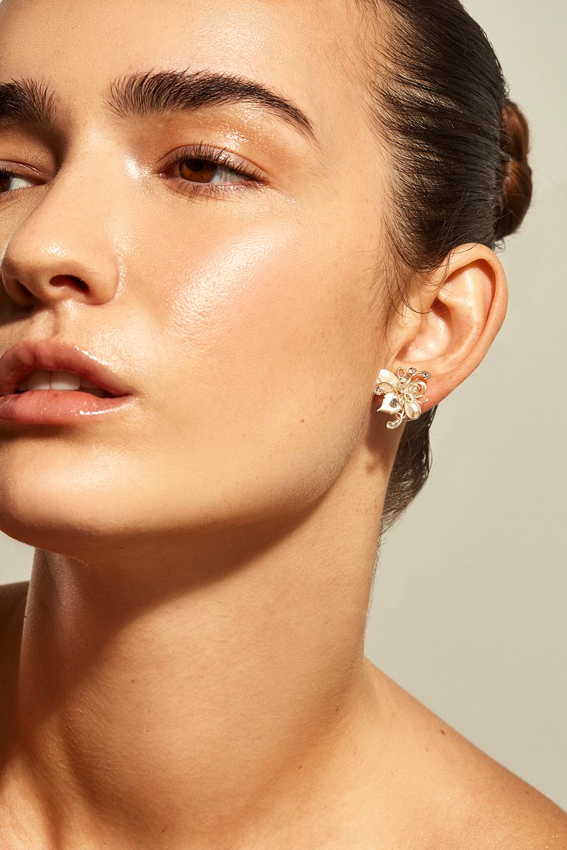 VICTORIA COLLECTION 6