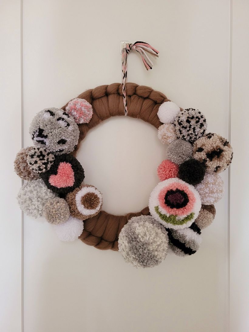 This was a super fun project! I'm addicted to pompom making now!