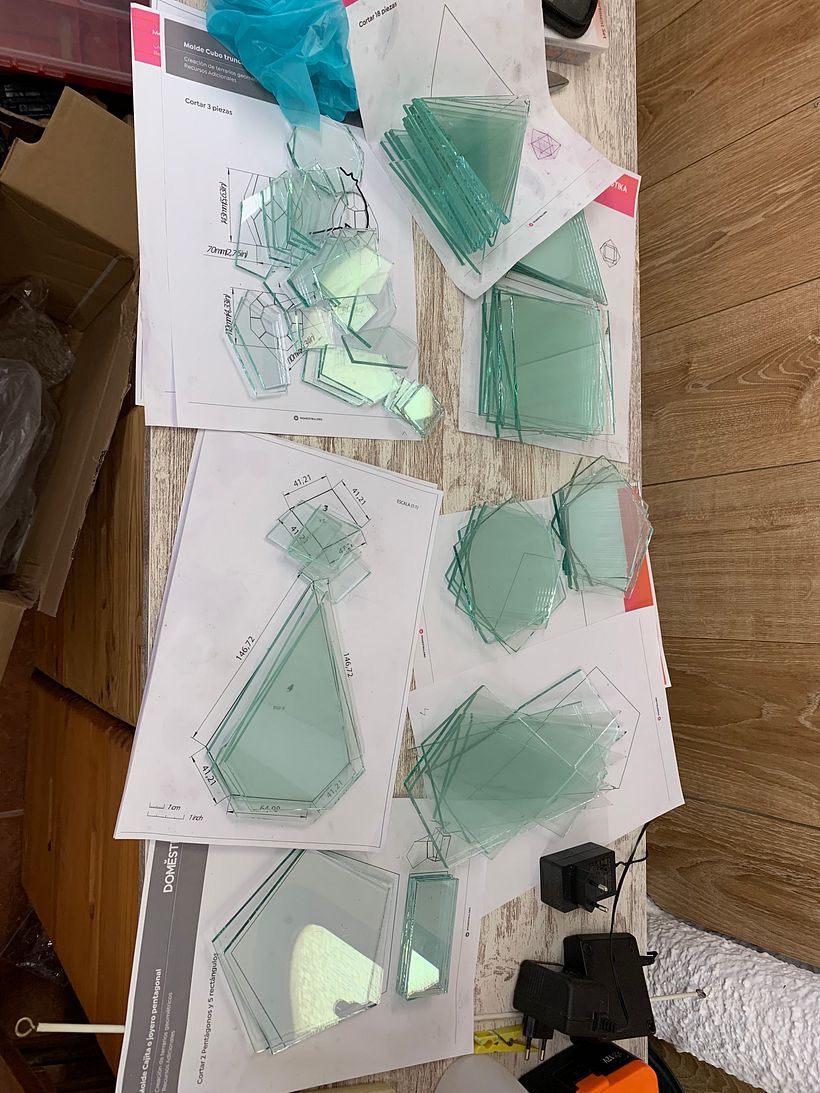 Cristales preparados para todos los modelos, todos los cristales son reutilizados.