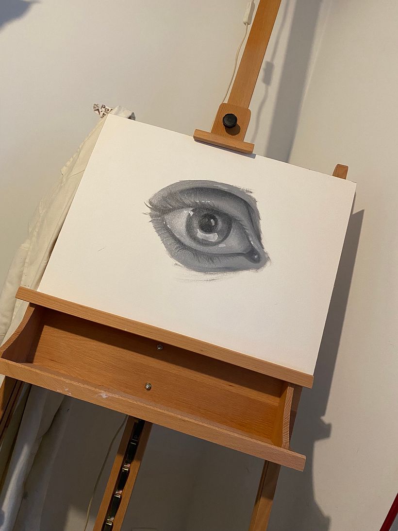 First step : sketching the eye with oil 