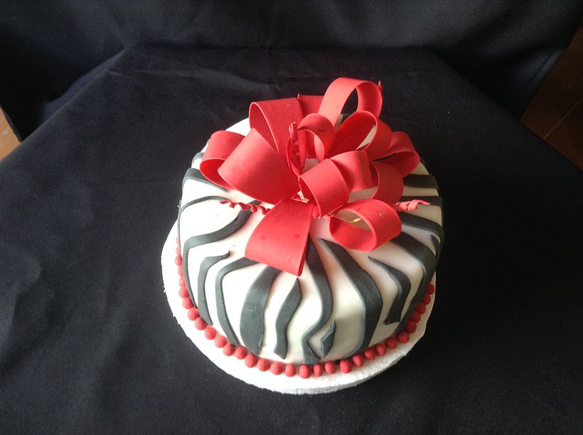 Mi Proyecto del curso: Flores de azúcar para cake design 5