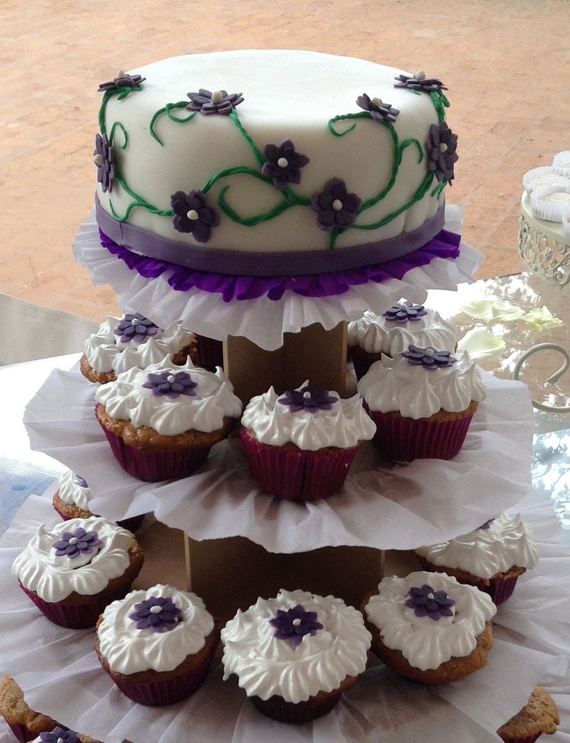 Mi Proyecto del curso: Flores de azúcar para cake design 7