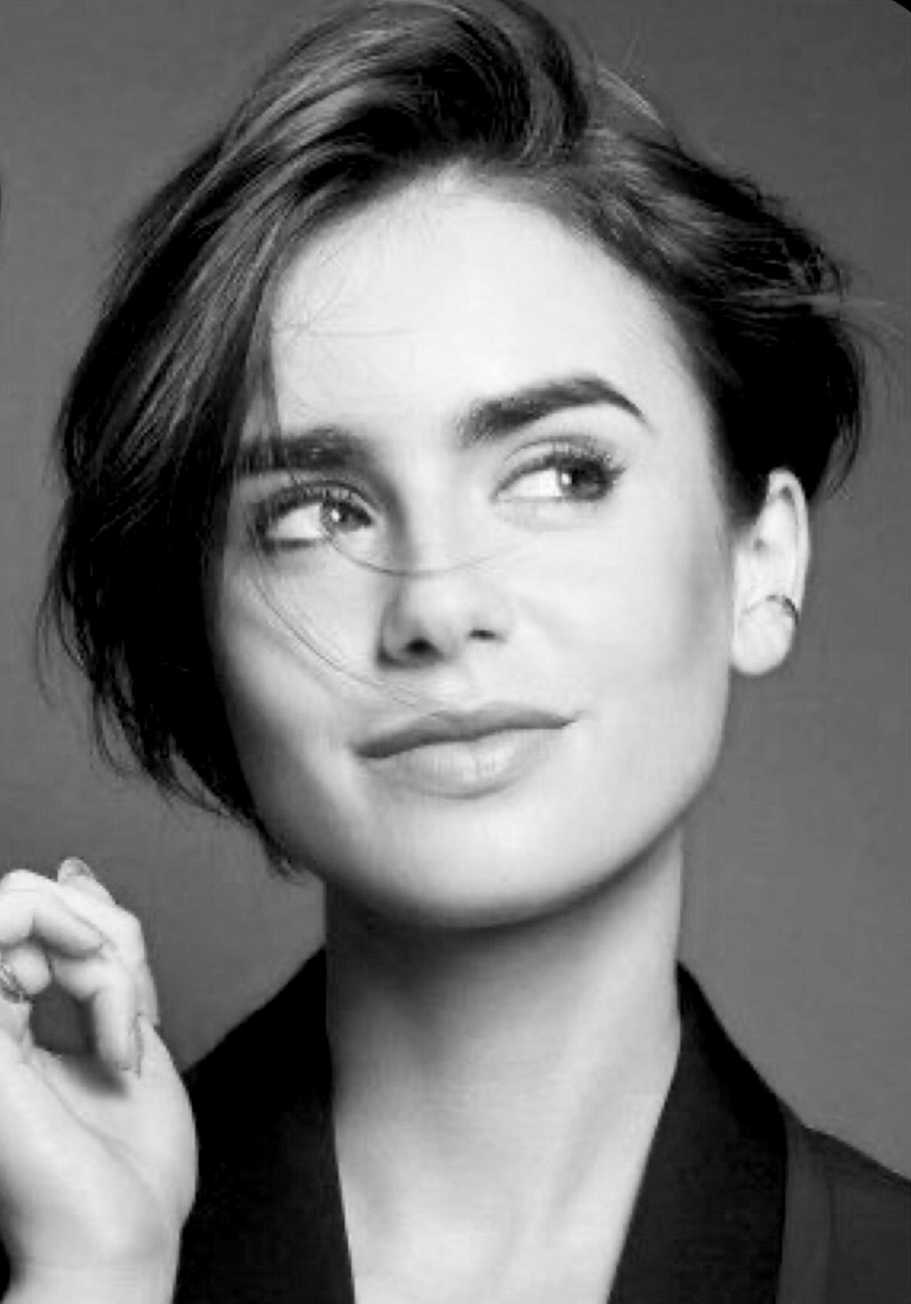 Motive_Lily Collins