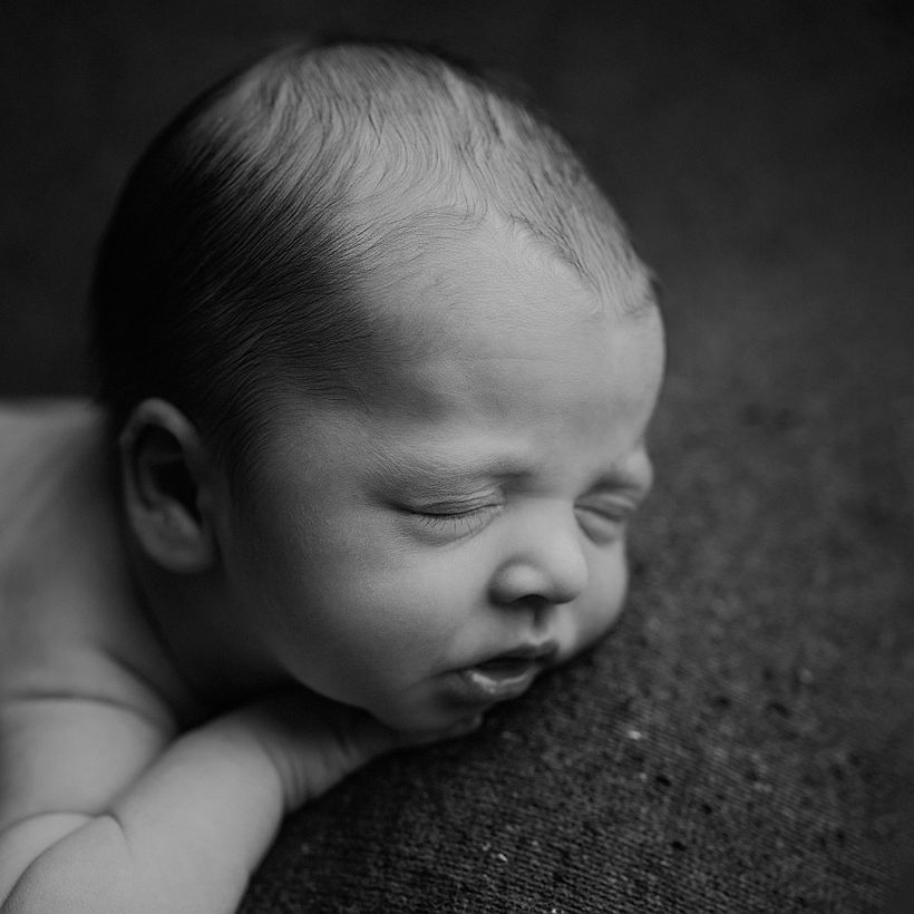 Newborn Session with a 7 Day Old Baby - Fotografia