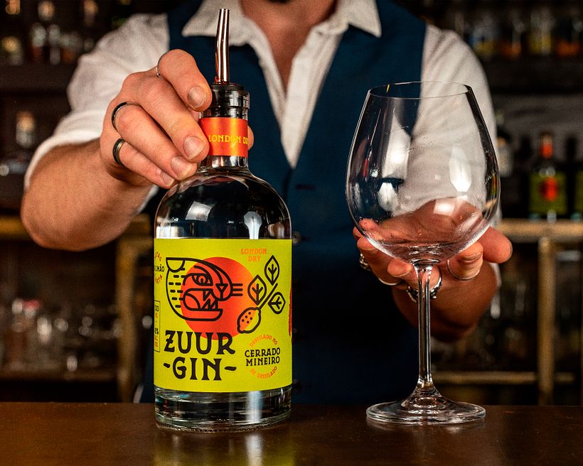 Zuur Gin • Identidade e Embalagem 8