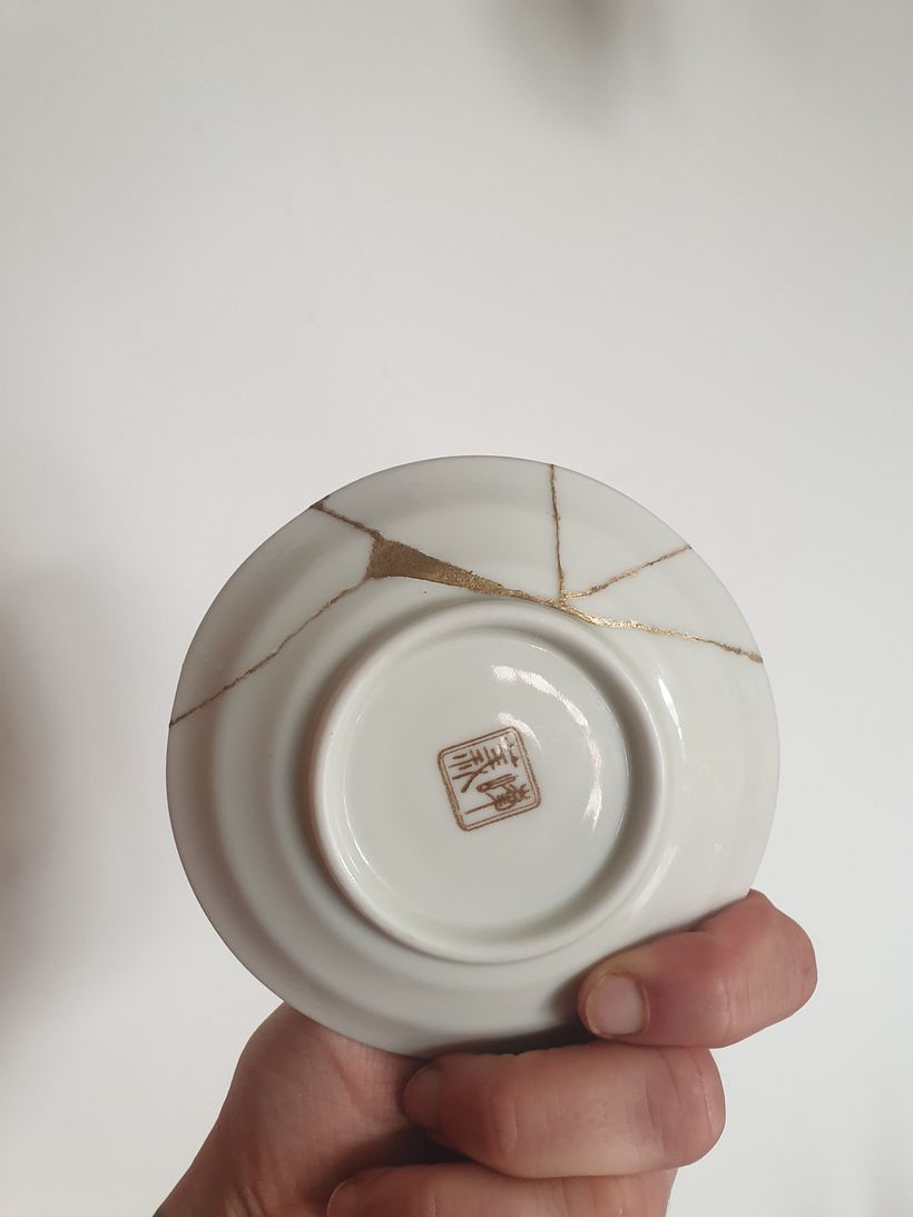 Meu projeto do curso: Introdução ao kintsugi: restaure suas cerâmicas com ouro 2