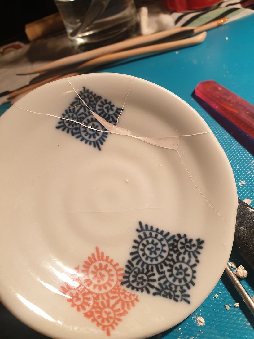 Meu projeto do curso: Introdução ao kintsugi: restaure suas cerâmicas com ouro 2