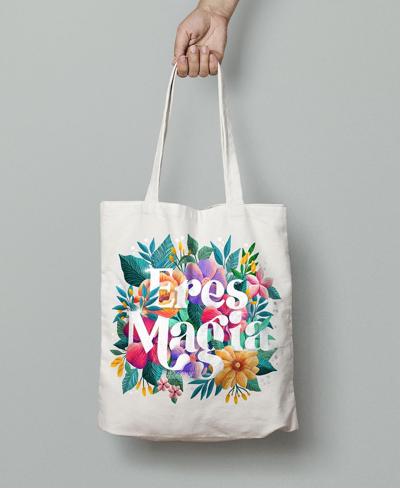 Eres Magia Tote Bag