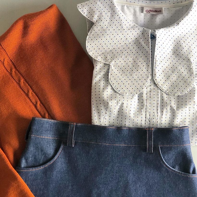 Parte anteriore della gonna in denim