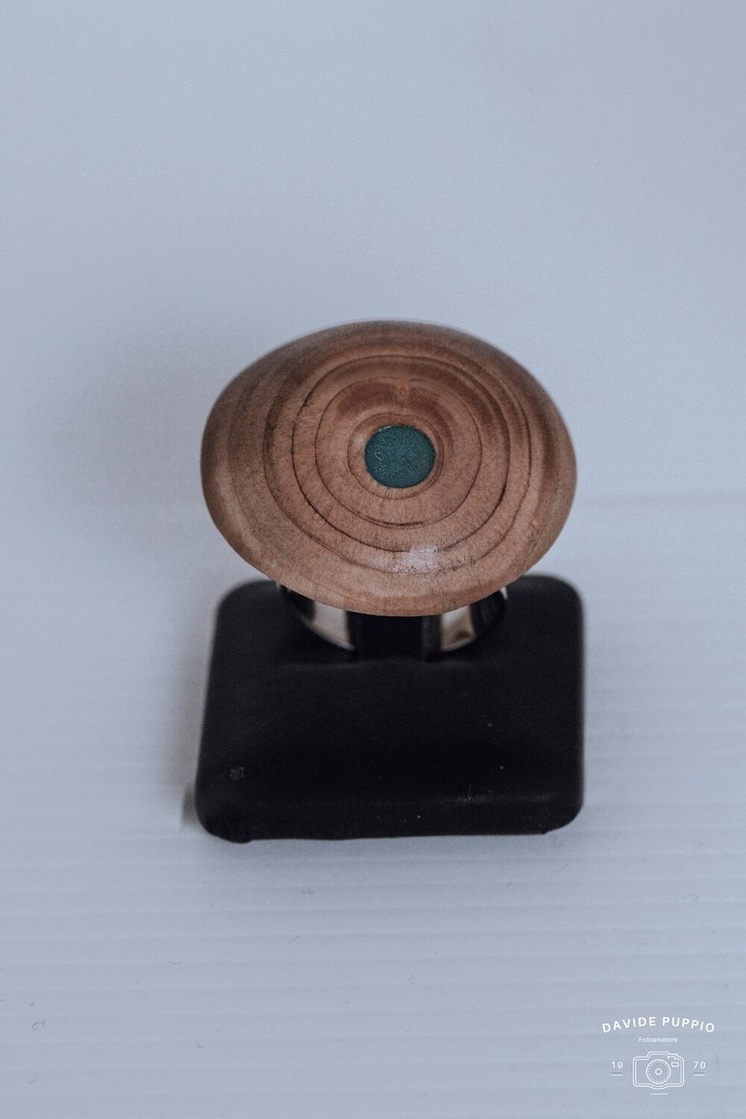 Il mio progetto del corso: Legno, argento e resina. 6