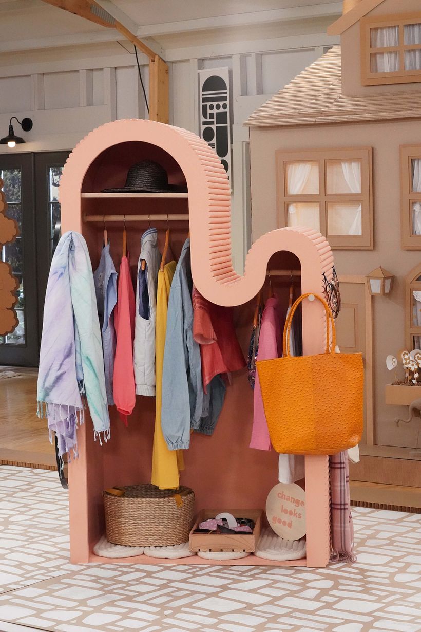 Episode2 - Master craft "Lending Library" create a lending library for something other than books.