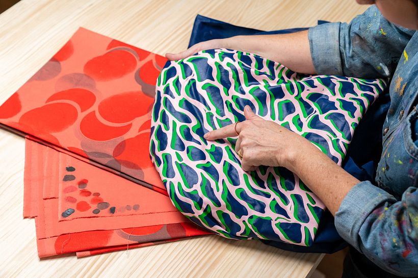 Ana Escalera, Designerin und Siebdrucklehrerin bei Domestika.