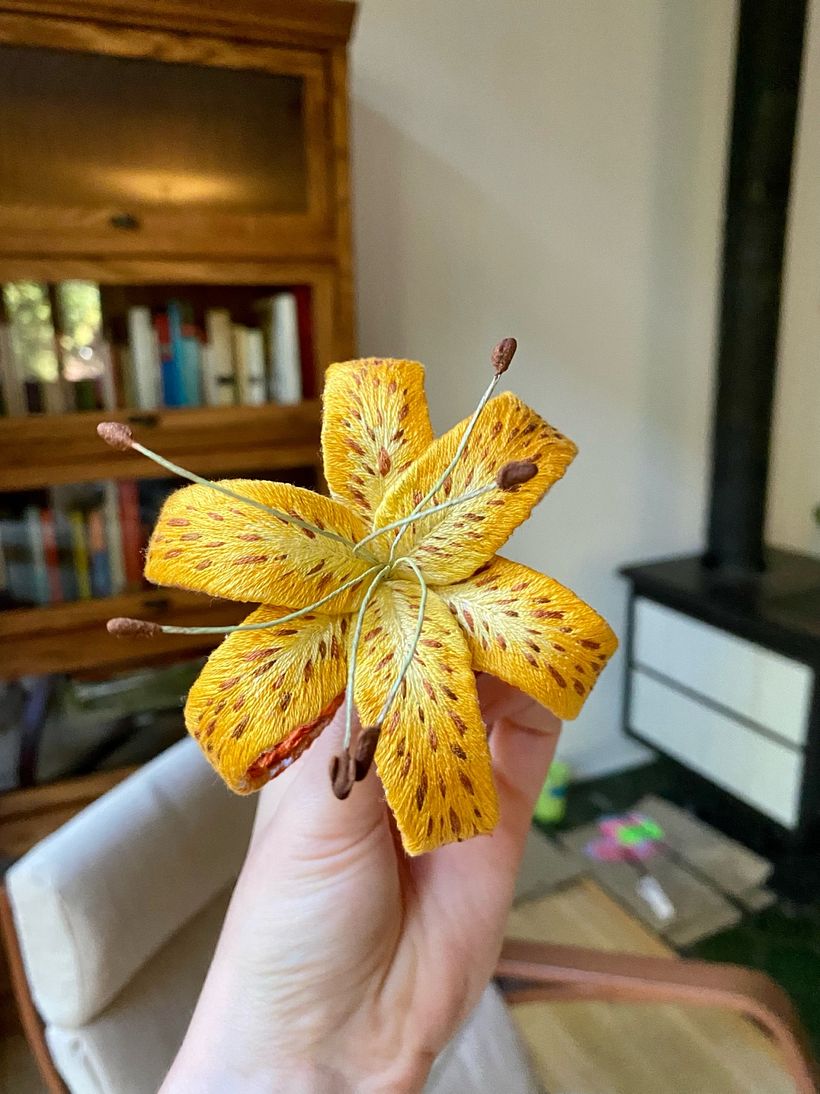 Stumpwork Tiger Lily 3