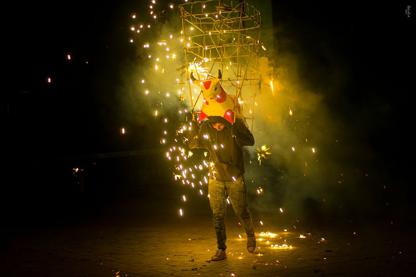 Cada año, las fiestas populares mexicanas se llenan de sus famosos "Toritos". Pirotecnia, tradición y pueblos.