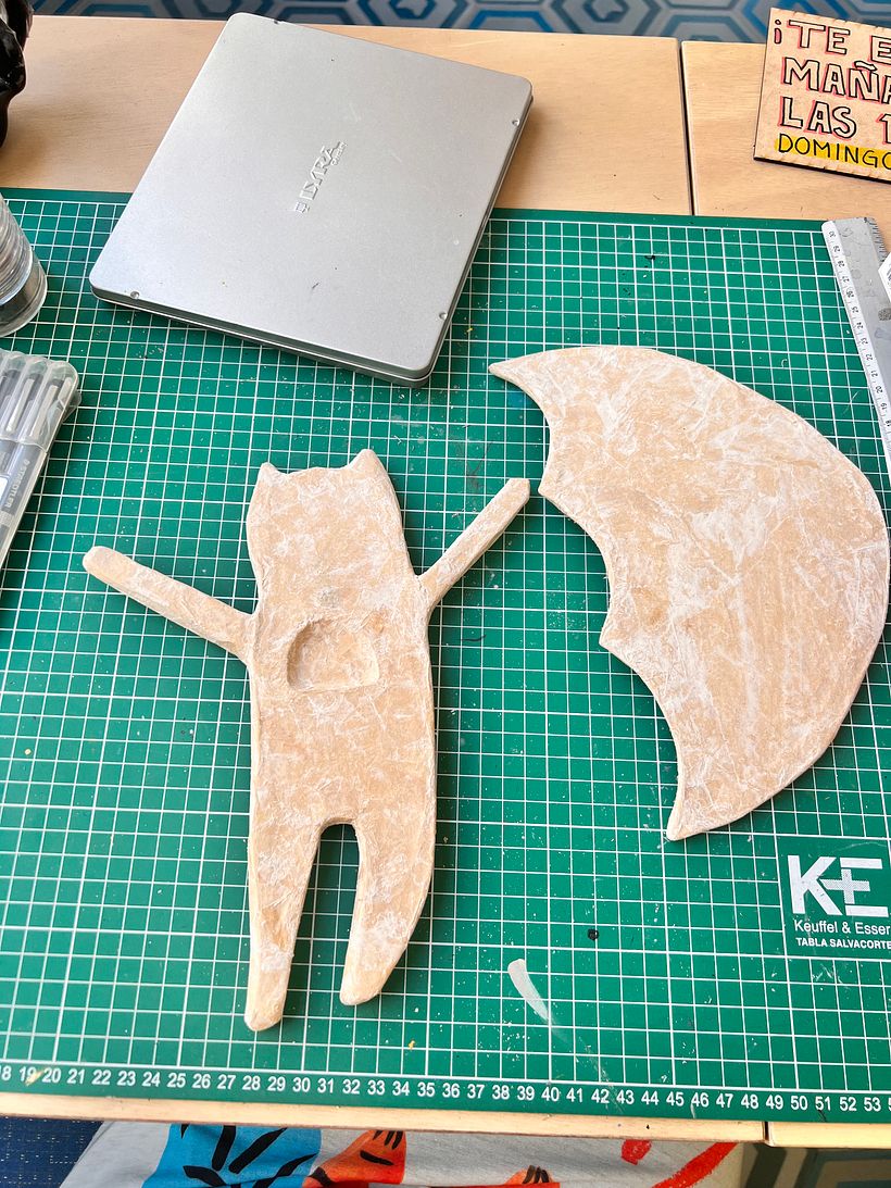Mi Proyecto del curso: Papel maché para principiantes: esculpe un personaje colorido 1