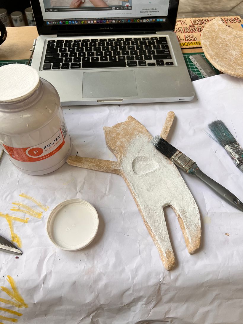 Mi Proyecto del curso: Papel maché para principiantes: esculpe un personaje colorido 2