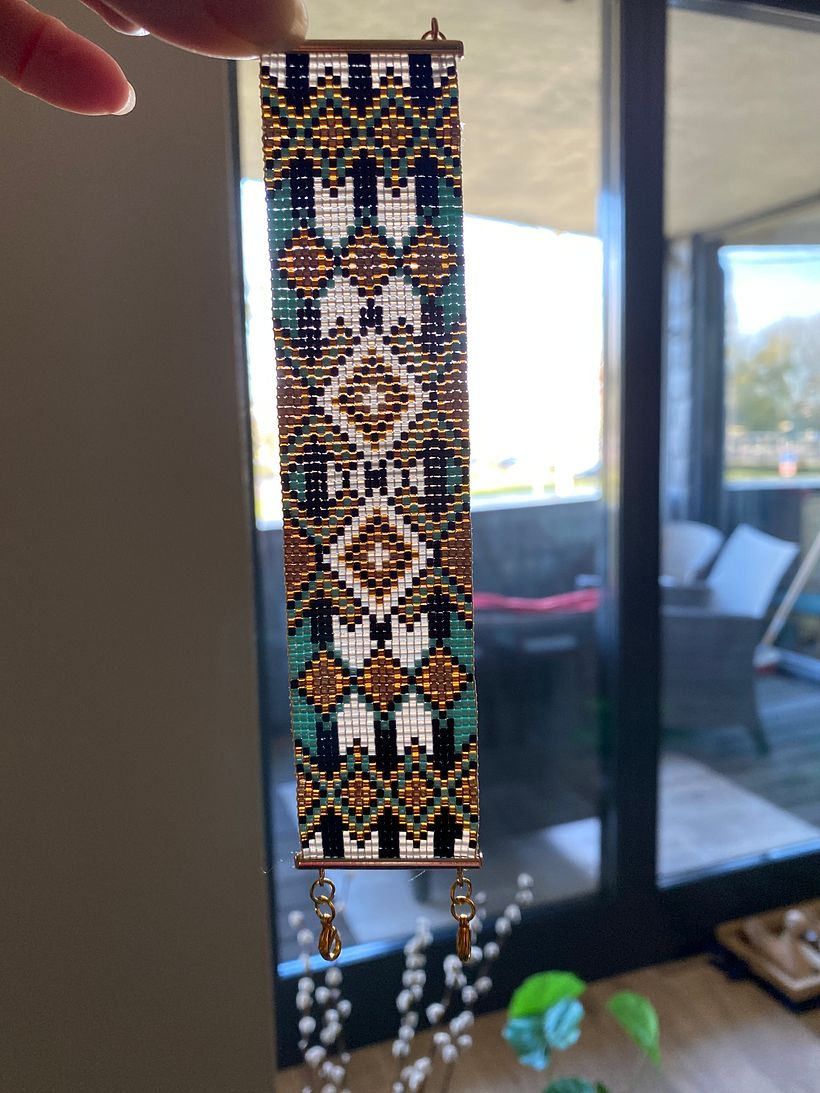 Mijn project van de cursus: Ontwerp geweven sieraden met kralen en elegante patronen 2