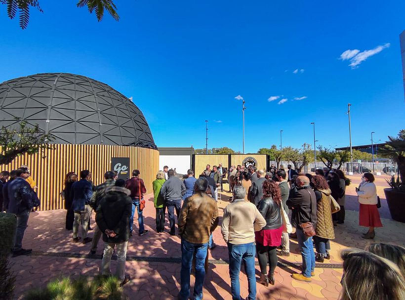 Planetario instalado a los pies de Torre Sevilla