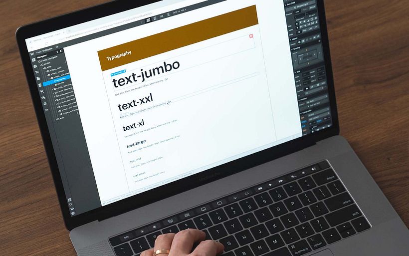 Jan transfers a style guide from Figma to Webflow, ready to turn his design into a finished website.