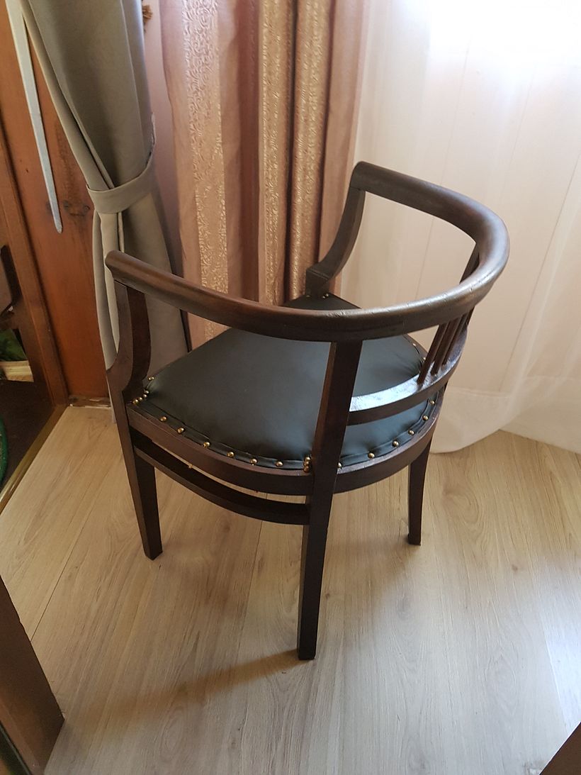 Il mio progetto del corso: Restauro e tappezzeria di sedie 2