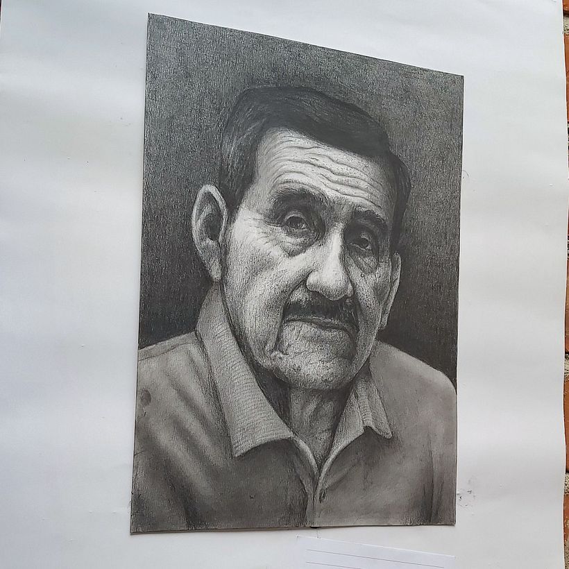 Mi Proyecto del curso: Retrato realista con lápiz de grafito 10