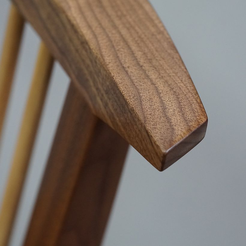 Crisp details are present throughout the whole piece.