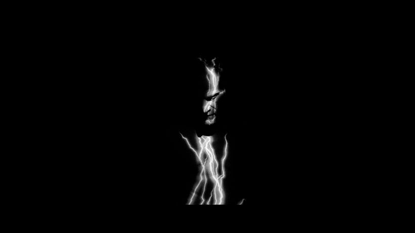 I AM THE DARK 6