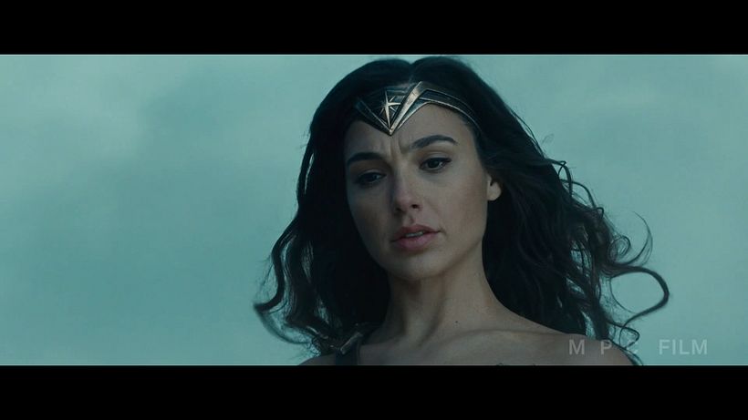 Cambio del cielo y elementos de humos agregados.