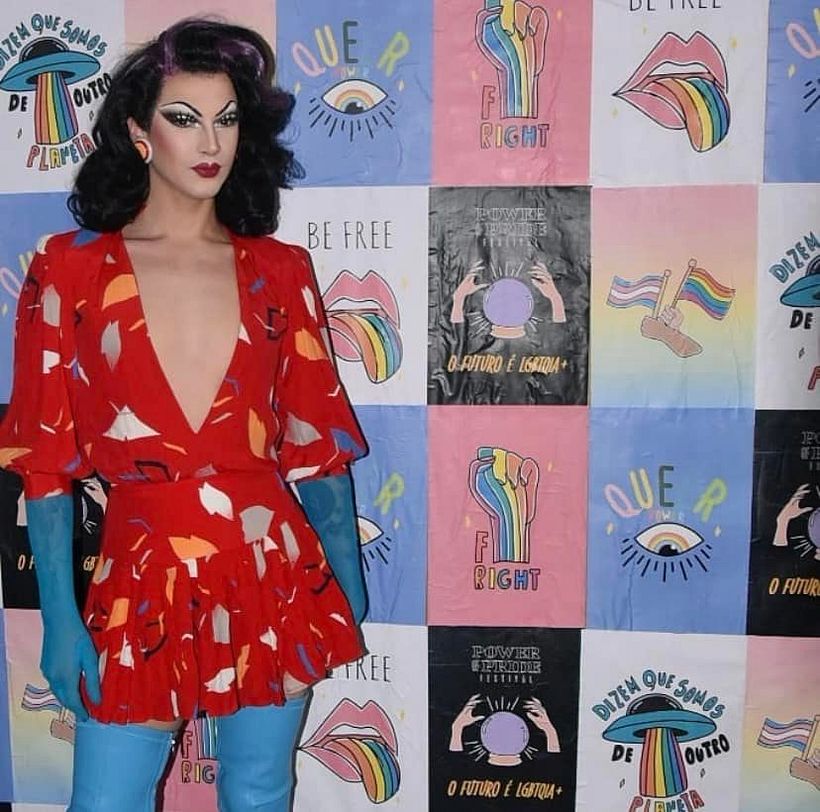 Violet Chachki - Fundo feito por mim