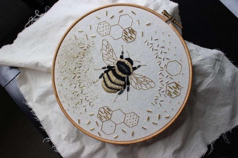 Bumblebee in hoop  2