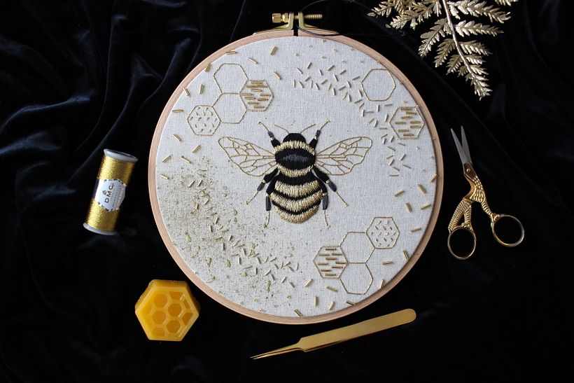 Bumblebee in hoop  5